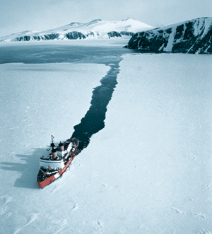 PHOTO - Icebreaker